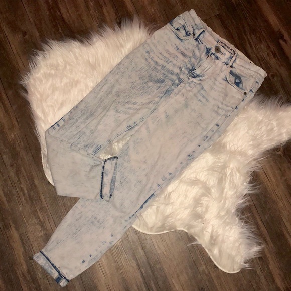 Express Denim - EXPRESS ACID WASH MOM JEANS LEGGING HIGH RISE 4